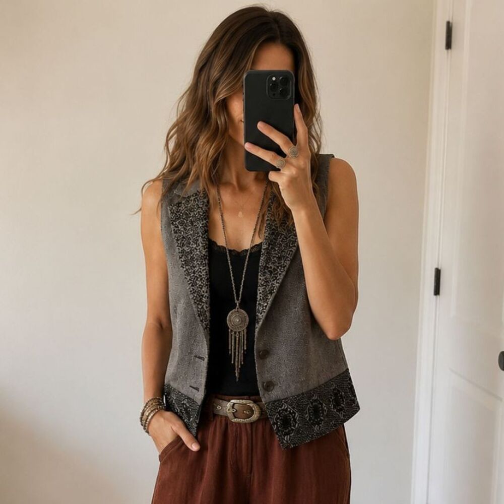 Coldwater Creek Beaded Tapestry Vest Women's L Gray Black Embroidered Lined Boho